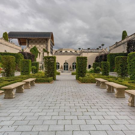 Powerscourt Hotel, Autograph Collection Enniskerry Bagian luar foto The gardens of the Aga Khan Museum