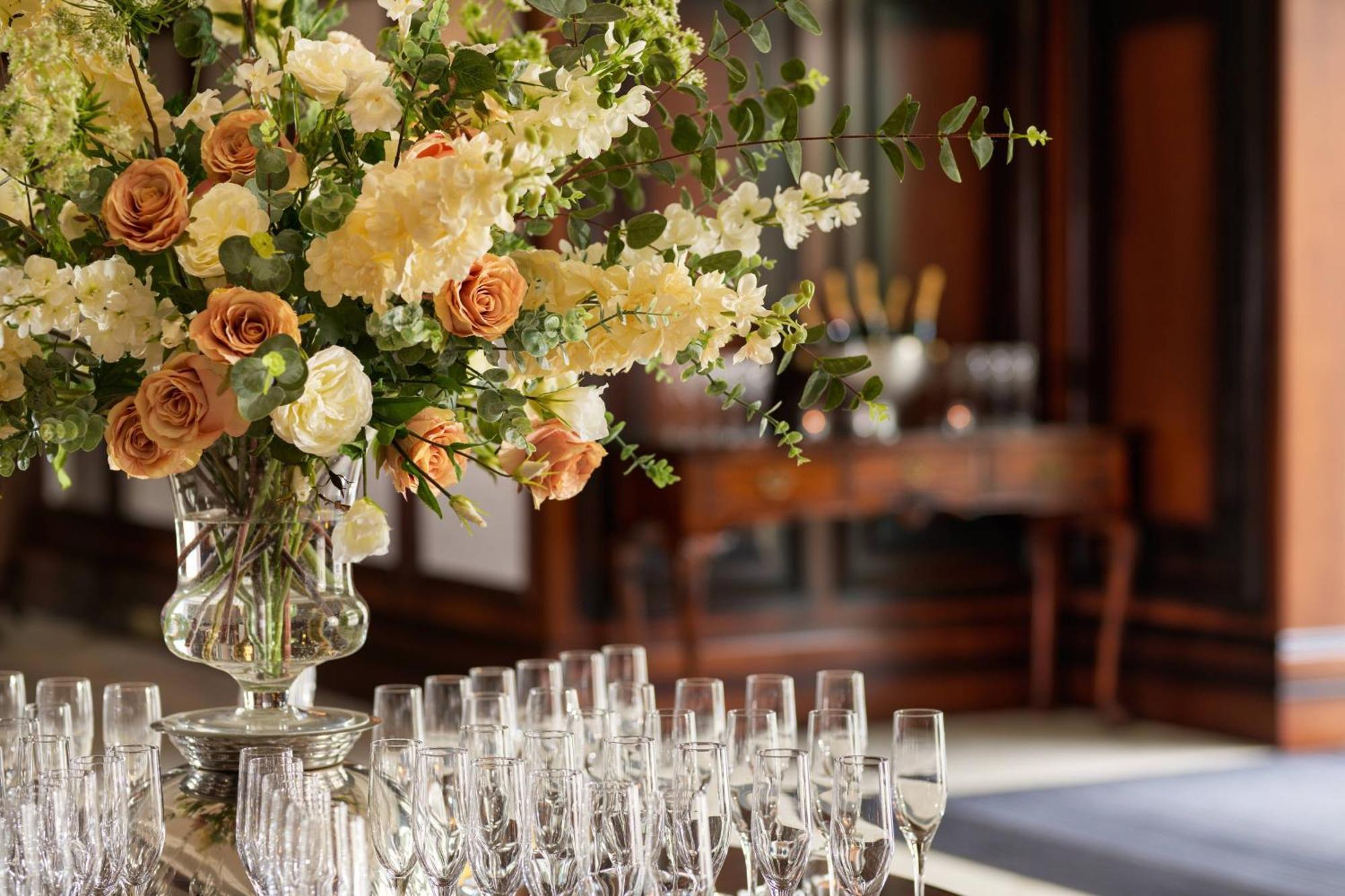 Powerscourt Hotel, Autograph Collection Enniskerry Bagian luar foto A flower arrangement at the White House