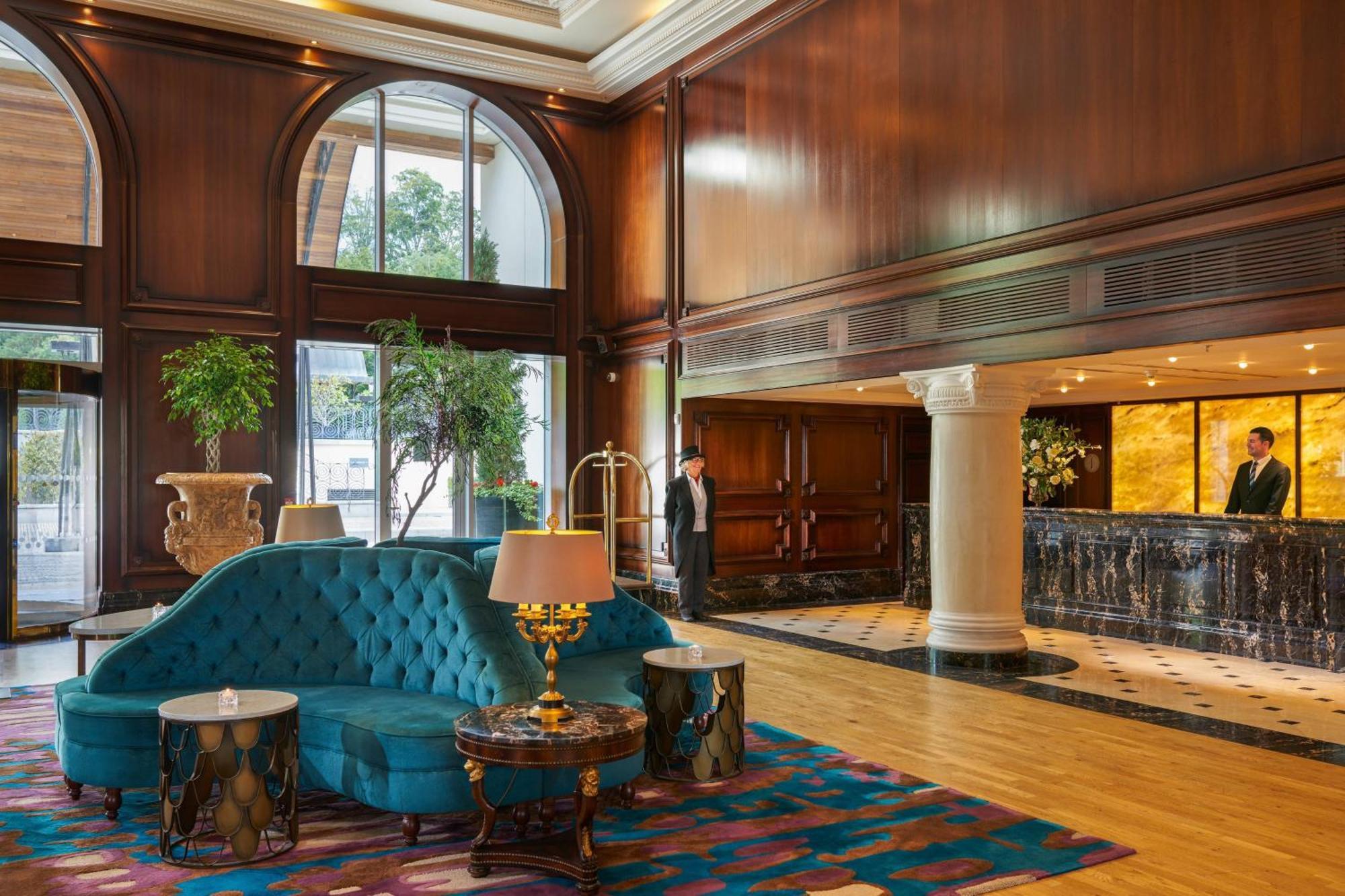 Powerscourt Hotel, Autograph Collection Enniskerry Bagian luar foto The lobby of the hotel