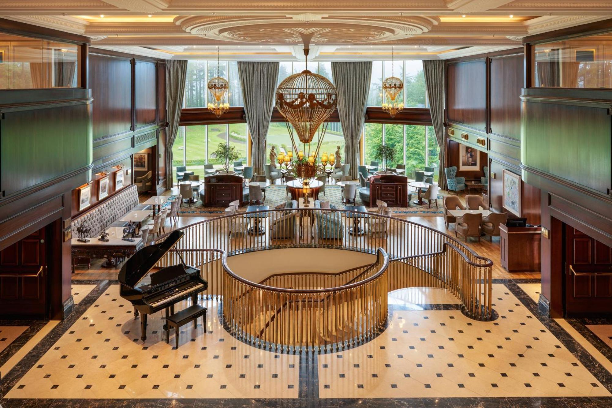 Powerscourt Hotel, Autograph Collection Enniskerry Bagian luar foto The lobby of the hotel