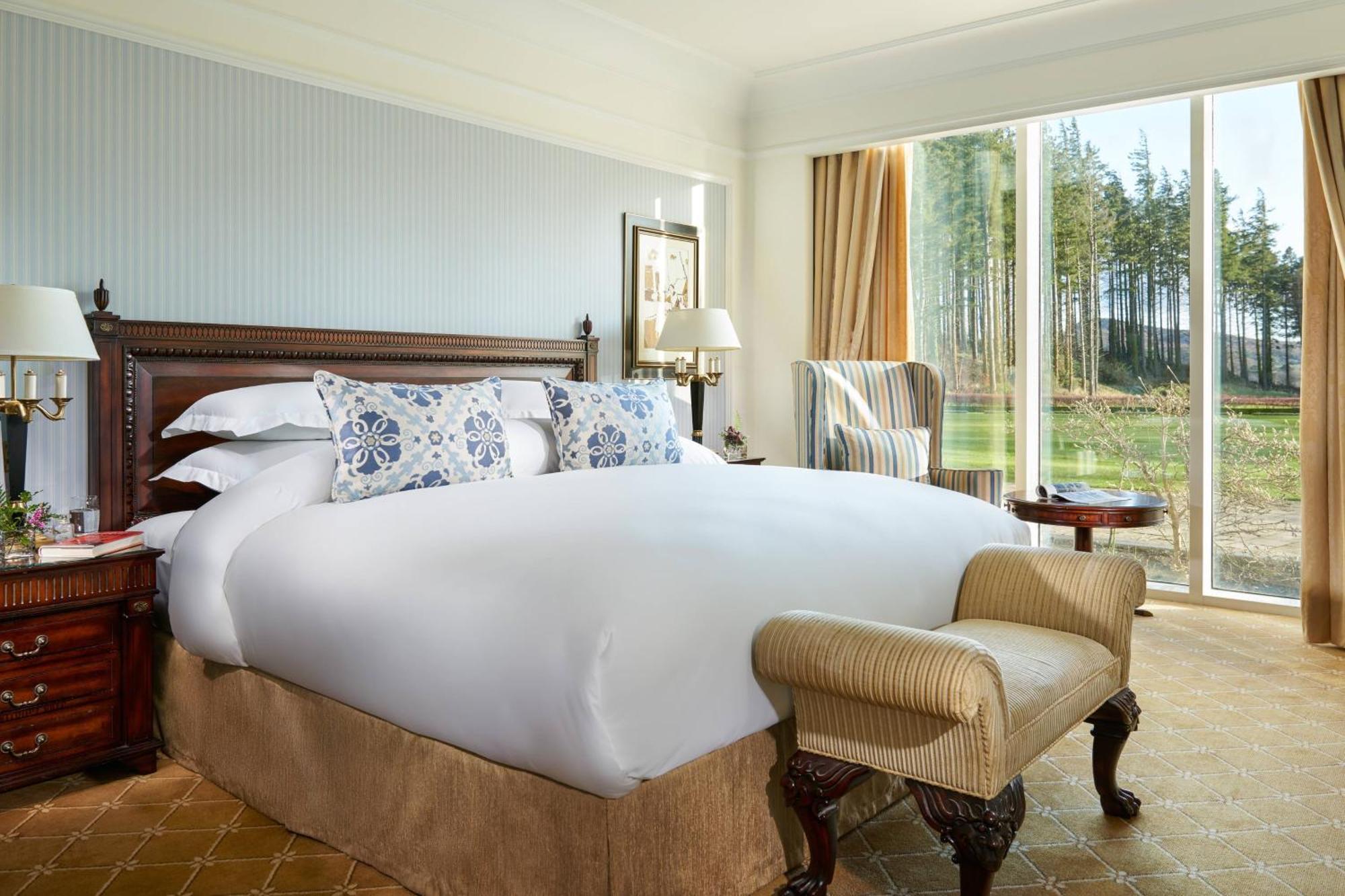 Powerscourt Hotel, Autograph Collection Enniskerry Bagian luar foto A bedroom at the InterContinental