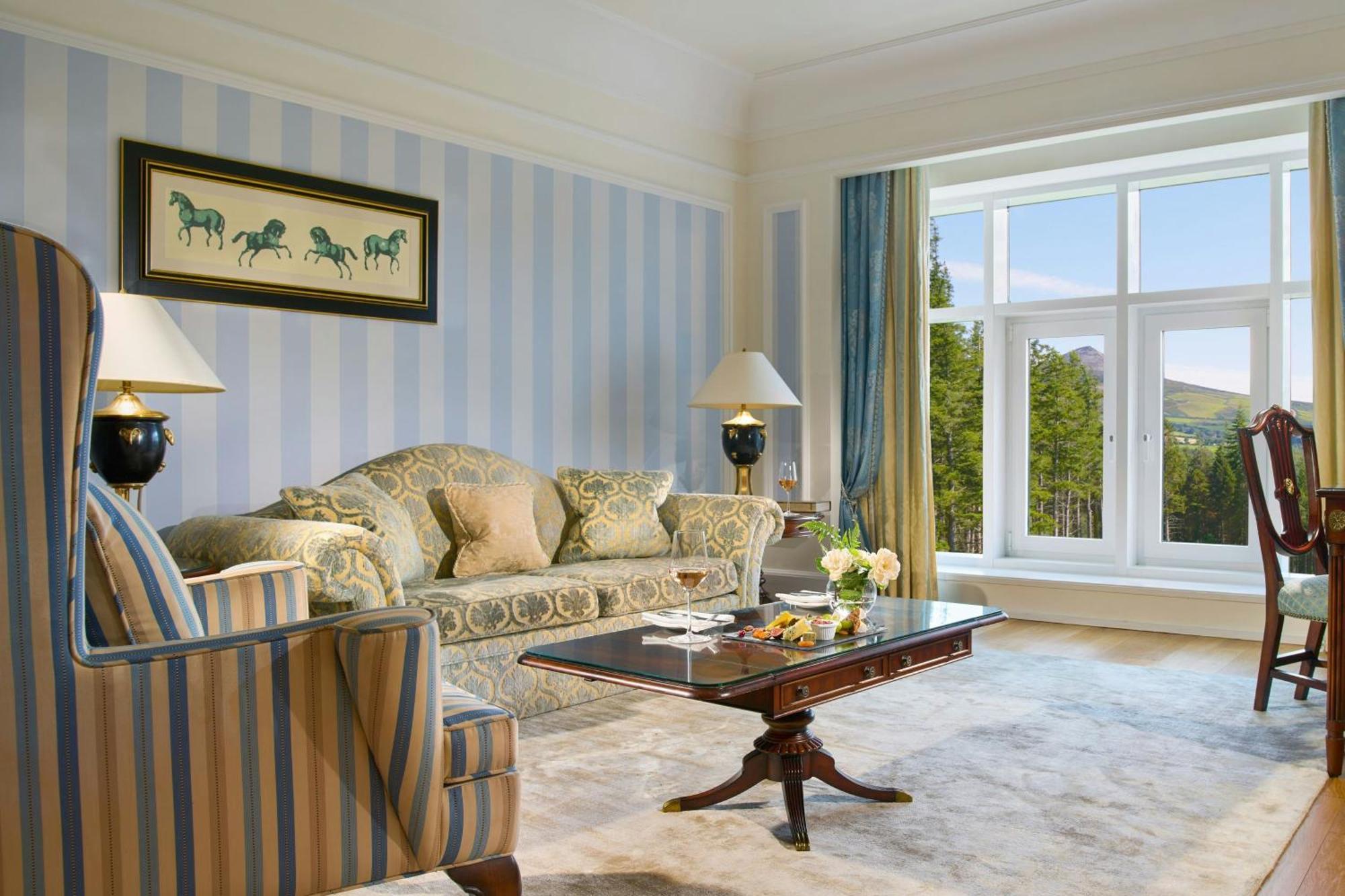 Powerscourt Hotel, Autograph Collection Enniskerry Bagian luar foto A living room at the hotel