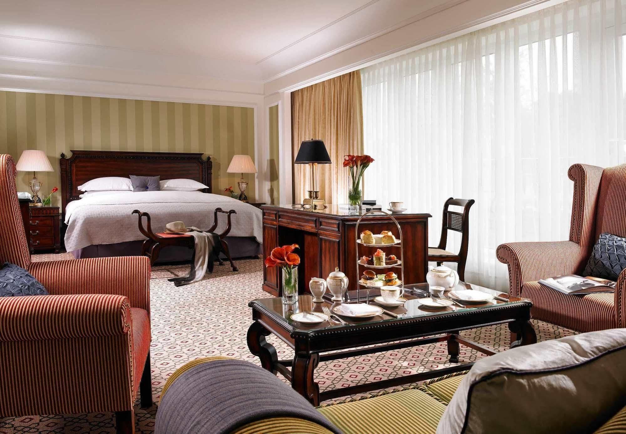 Powerscourt Hotel, Autograph Collection Enniskerry Bagian luar foto A suite at the hotel